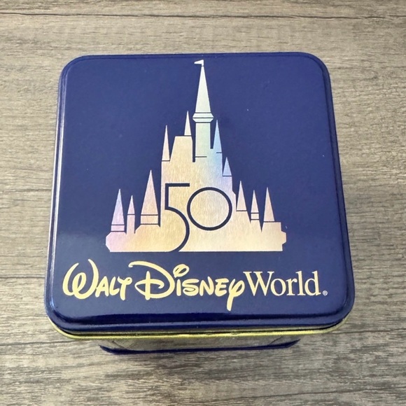 Walt Disney World 50th Anniversary Bundle - Picture 9 of 12
